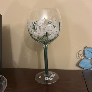 Hand painted Daisy wine glasses